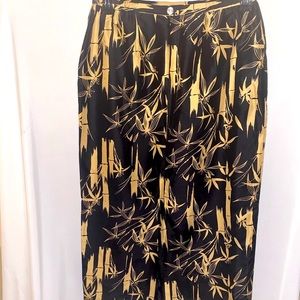 HARVE BENARD By Benard Haltzman Womens Floral Silk Skirt.